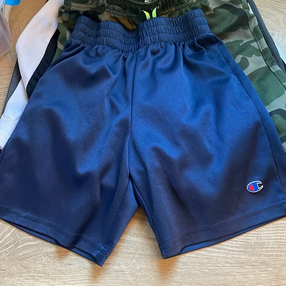 Bundle of 7 shorts size 5T - Picture 12 of 15